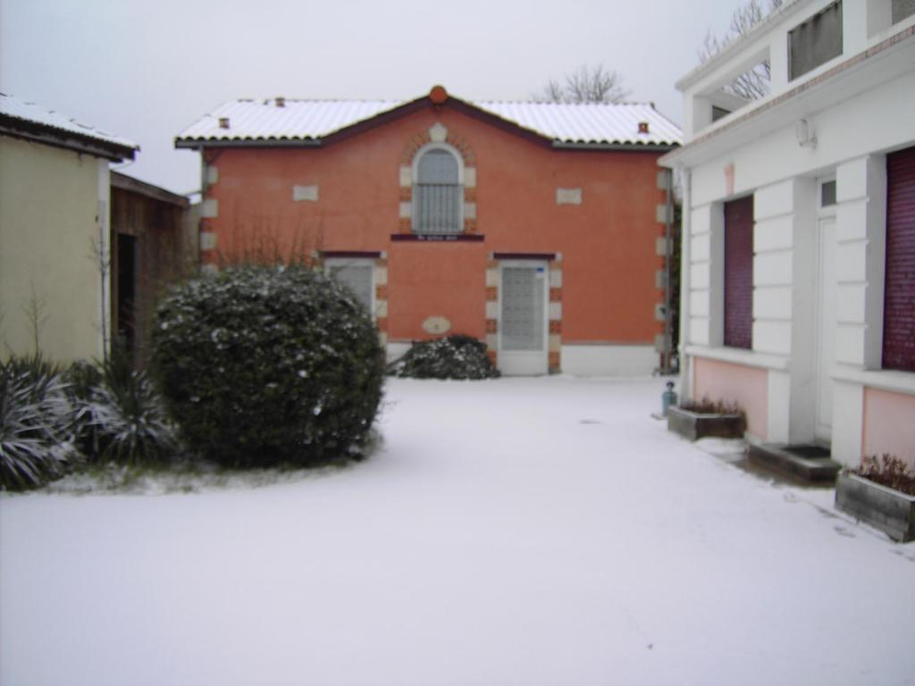 Chambres D'Hotes Au Grillon Dort Moustey エクステリア 写真